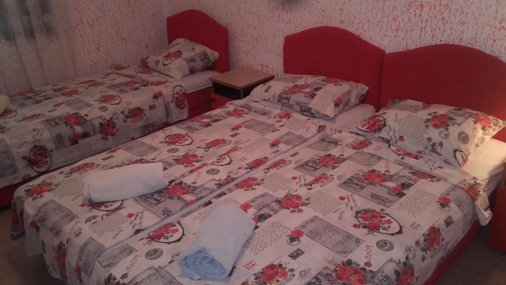 Guest House Dragomir Sutomore Exterior photo