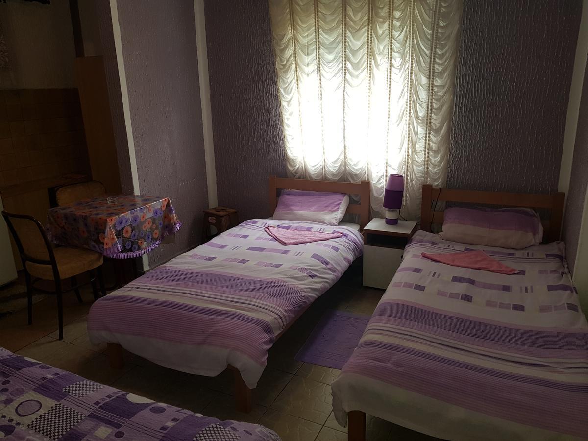 Guest House Dragomir Sutomore Exterior photo