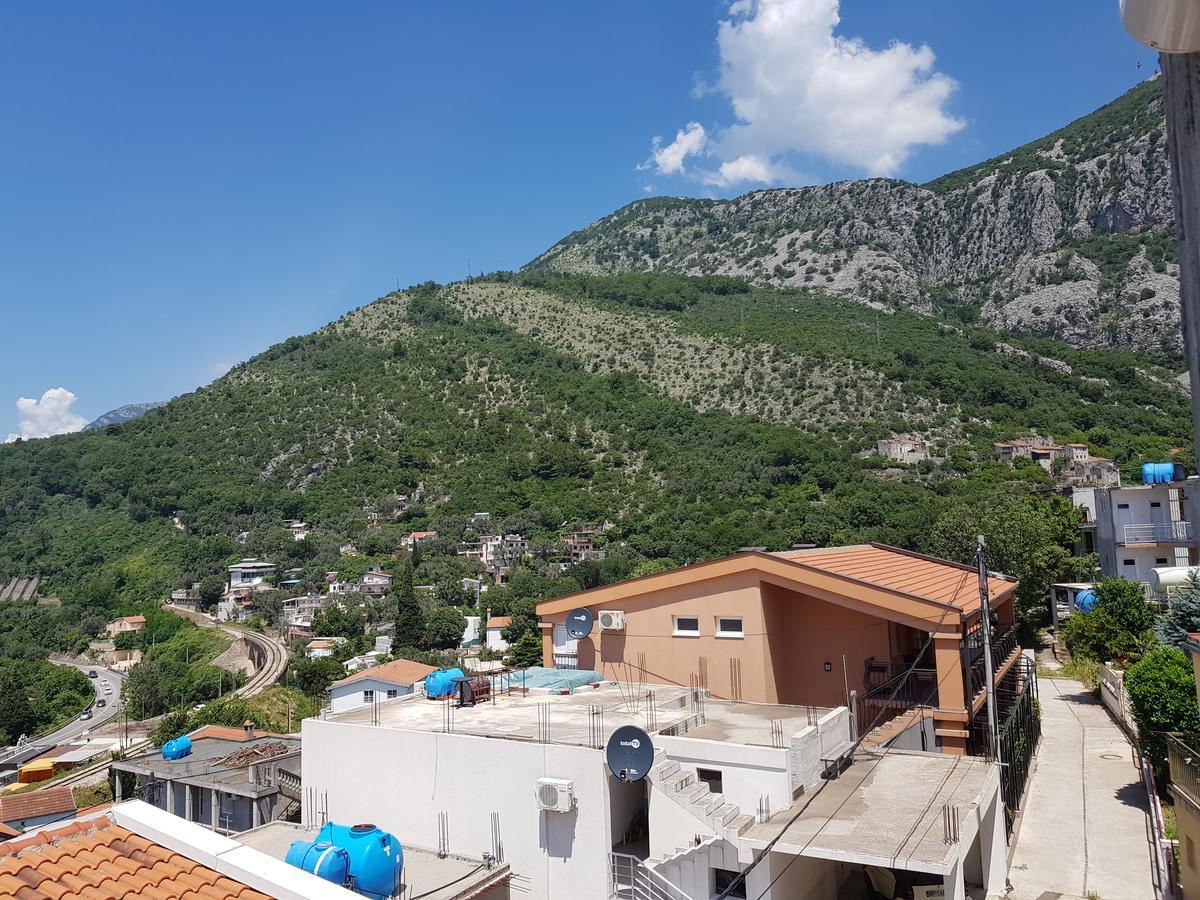 Guest House Dragomir Sutomore Exterior photo